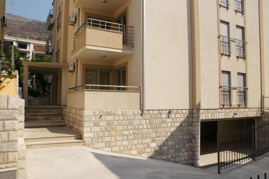 Apartments Dominus Petrovac Exterior foto